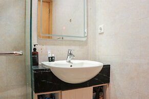 Strategic And Elegant 1Br The Mansion Kemayoran Apartment Near Jiexpo