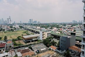 Homey And Comfort Stay 2Br Pakubuwono Terrace Apartment