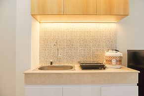 Minimalist And Homey Studio At Evenciio Margonda Apartment