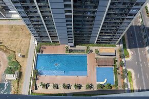 Spacious And Homey Studio At Daan Mogot City Apartment