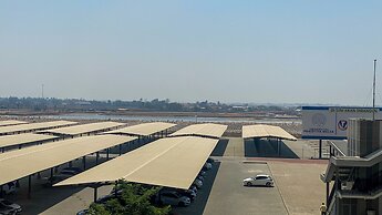 Minimalist And Comfy Studio At Tokyo Riverside Pik 2 Apartment