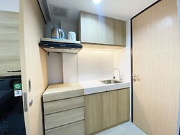 Homey And Modern Studio The Alton Apartment