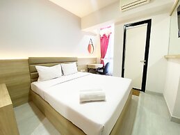 Homey And Modern Studio The Alton Apartment