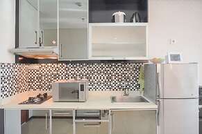 Modern And Homey 2Br Apartment Thamrin Residence