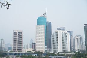 Modern And Homey 2Br Apartment Thamrin Residence