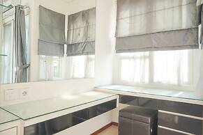 Modern And Homey 2Br Apartment Thamrin Residence