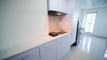 Modern And Simple Studio At Grand Sungkono Lagoon Apartment