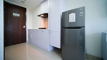 Modern And Simple Studio At Grand Sungkono Lagoon Apartment