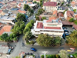 Comfort Stay And Homey 2Br Apartment At H Residence