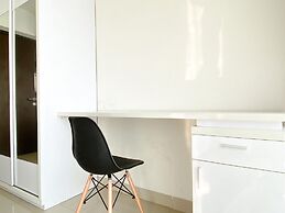 Comfort Stay And Homey 2Br Apartment At H Residence