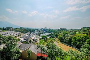 Comfortable And Simply Look 2Br Royal Heights Apartment