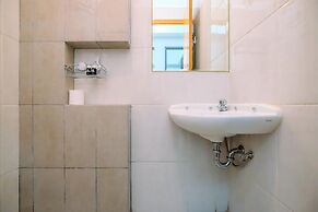 Comfortable And Simply Look 2Br Royal Heights Apartment