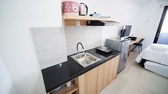 Comfy And New Studio At Citraland Vittorio Apartment