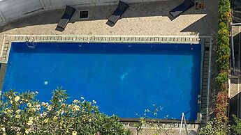 Best Choice And Homey Studio Tifolia Apartment