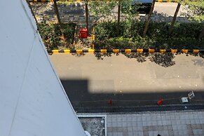 Minimalist And Warm 1Br At Bassura City Apartment