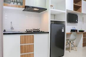 Minimalist And Warm 1Br At Bassura City Apartment