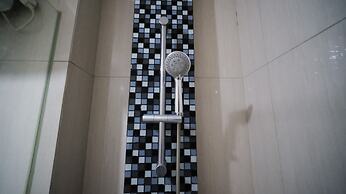 Nice And Spacey 1Br At The Via And The Vue Apartment