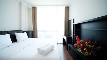 Nice And Spacey 1Br At The Via And The Vue Apartment