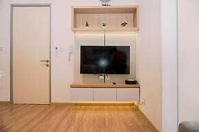 Modern Look 2Br Apartment M-Town Residence