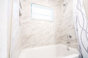 University Serenity Suites 14th