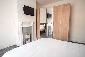 Spacious Home Ideal for Birmingham Commute