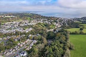 Oaklands - Lovely Cottage Walk to Beach