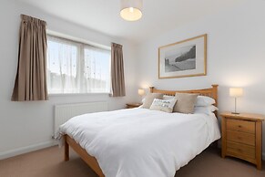 Oaklands - Lovely Cottage Walk to Beach