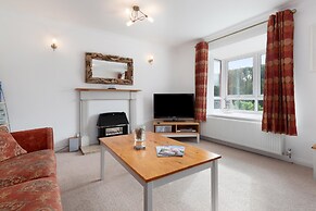 Oaklands - Lovely Cottage Walk to Beach