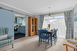 Brynawelon - Wonderful Sea and Harbour Views