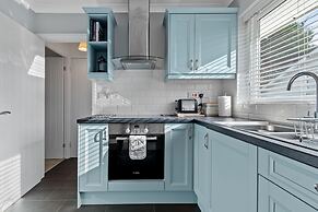 Brynawelon - Wonderful Sea and Harbour Views