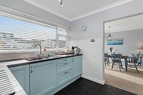 Brynawelon - Wonderful Sea and Harbour Views