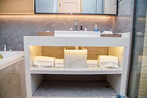 LC International Hotel