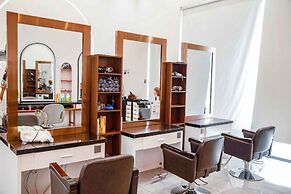 LC International Hotel