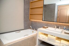 LC International Hotel