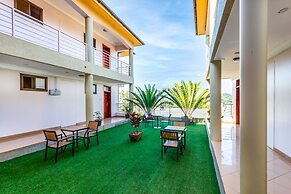 ENTEBBE TRAVELLER'S HOTEL