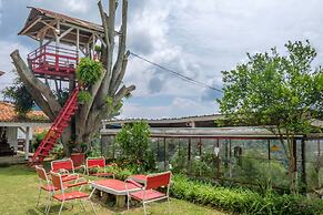 Hilltop Camp Lembang by TwoSpaces