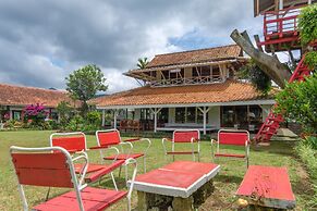 Hilltop Camp Lembang by TwoSpaces