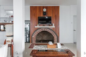 Hilltop Camp Lembang by TwoSpaces