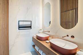 The Lince Santa Clara