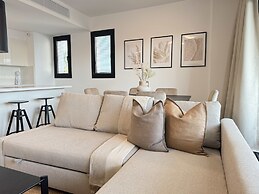 Phaedrus Living White Hills Suites City View