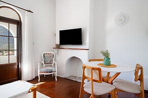 KAYA APARTMENTS KALAMAR