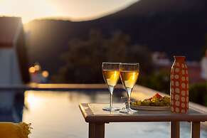 KAYA APARTMENTS KALAMAR