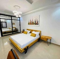 Room in Apartment - Large Bedroom With Small Work Area