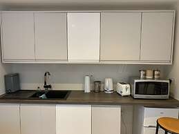 Remarkable 1-bed Outhouse Studio in Dagenham