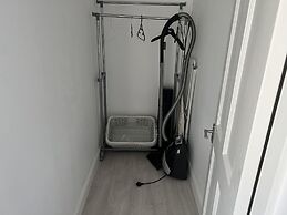 Remarkable 1-bed Outhouse Studio in Dagenham