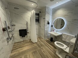 Tynecastle Park Hotel