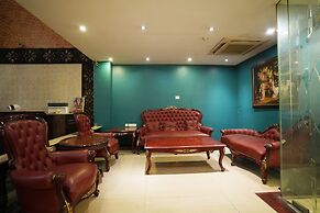 Lyf Corporate Suites. New Friends Colony