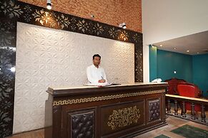 Lyf Corporate Suites. New Friends Colony