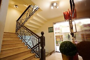 Lyf Corporate Suites. New Friends Colony