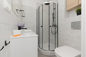 Sweet Studio Saska Kepa by Renters